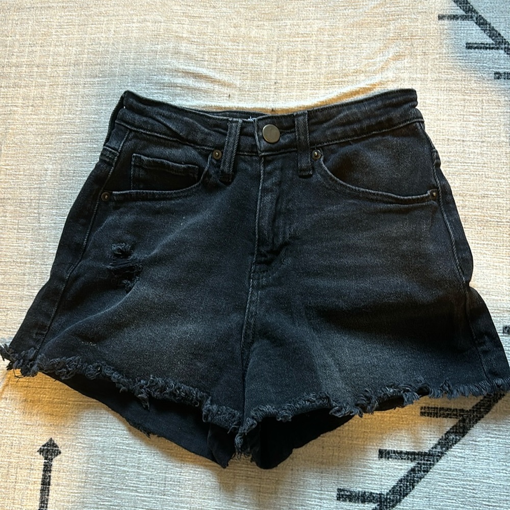 Black jean shorts. Size 24